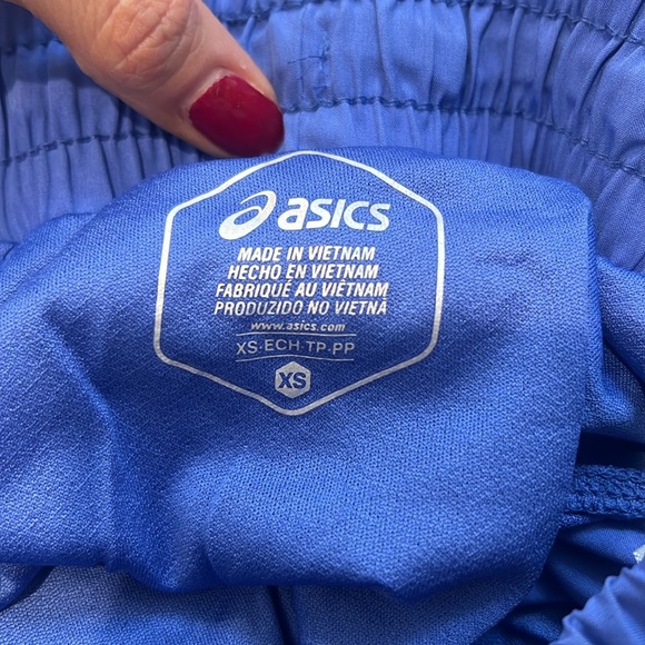 Asics blue athletic running shorts size XS. - Picture 5 of 7